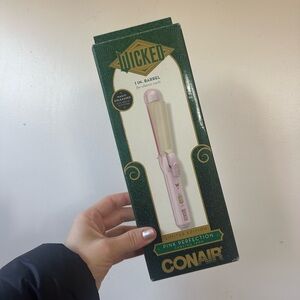 Wicked Limited Edition Conair Pink Curling Iron NIB